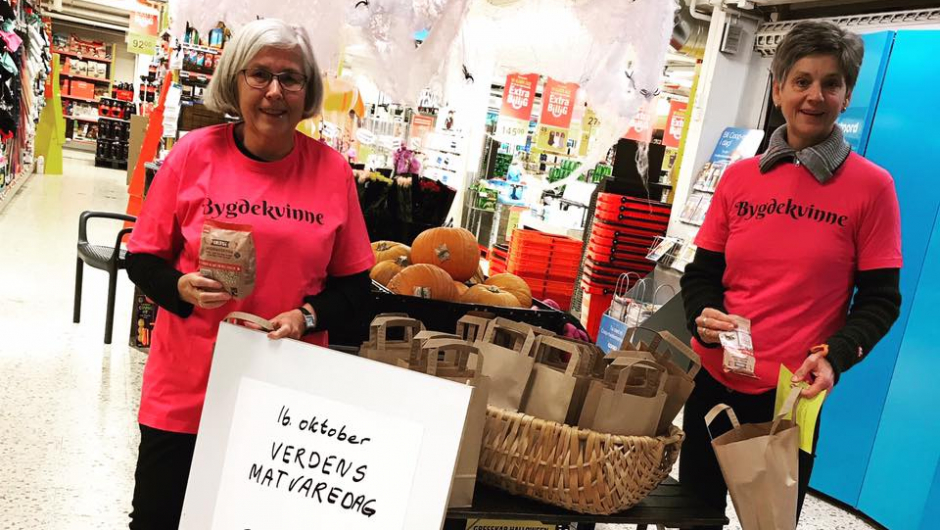 Aksjon med Spydeberg bygdekvinnelag! Aksjon med Spydeberg bygdekvinnelag!