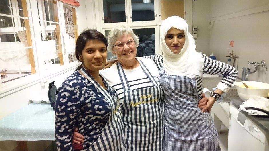 Og jammen har vi hatt det mye morsomt også. Foto: Stord Bygdekvinnelag. Og jammen har vi hatt det mye morsomt også. Foto: Stord Bygdekvinnelag.