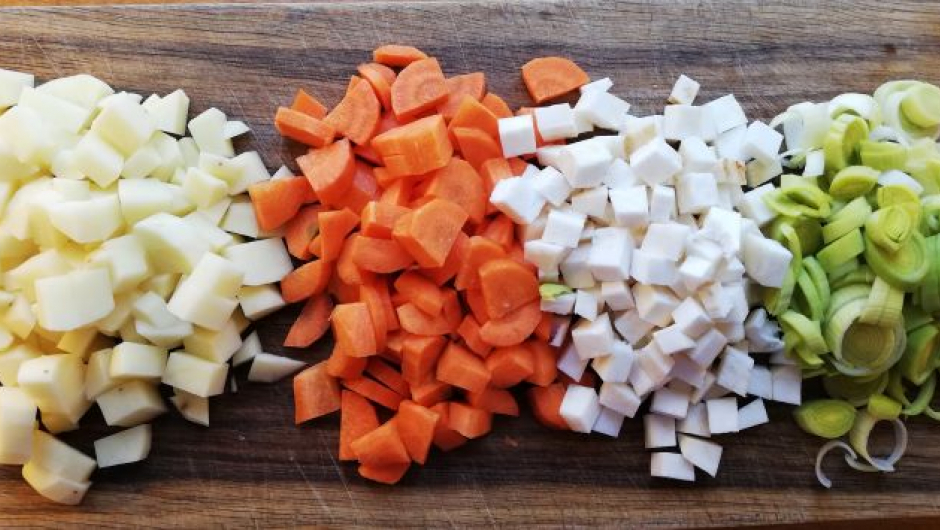 Kutes i passende store biter Kuttes i passende biter