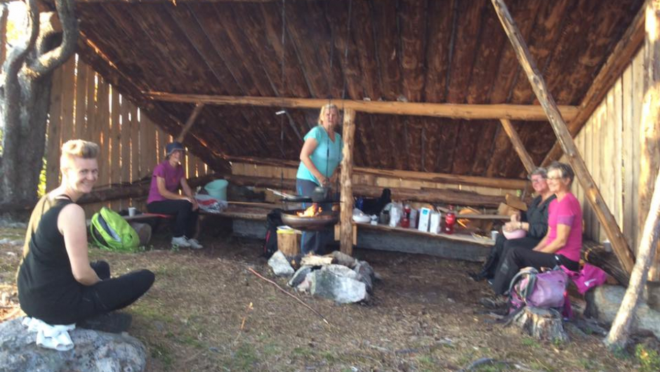 Matlaging i gapahuken. Matlaging i gapahuken