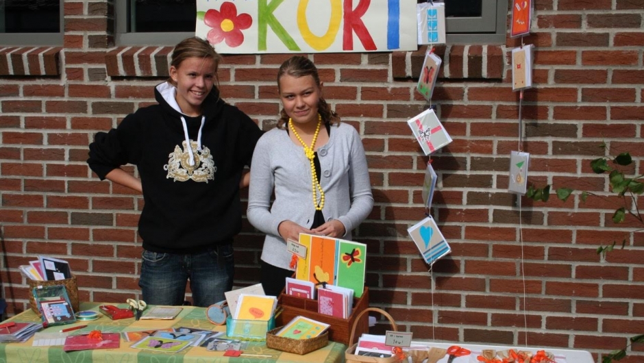 Unge utstillere. Holmen og Kleveland