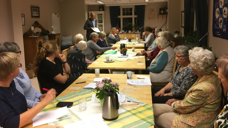 Hyggelig på årsmøte med undeholdning av Trygve Aarvig Hyggelig på årsmøte