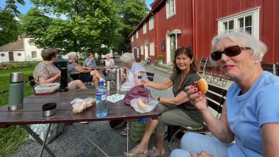 Kaffekos etter byvandring. Kaffekos etter byvandring.