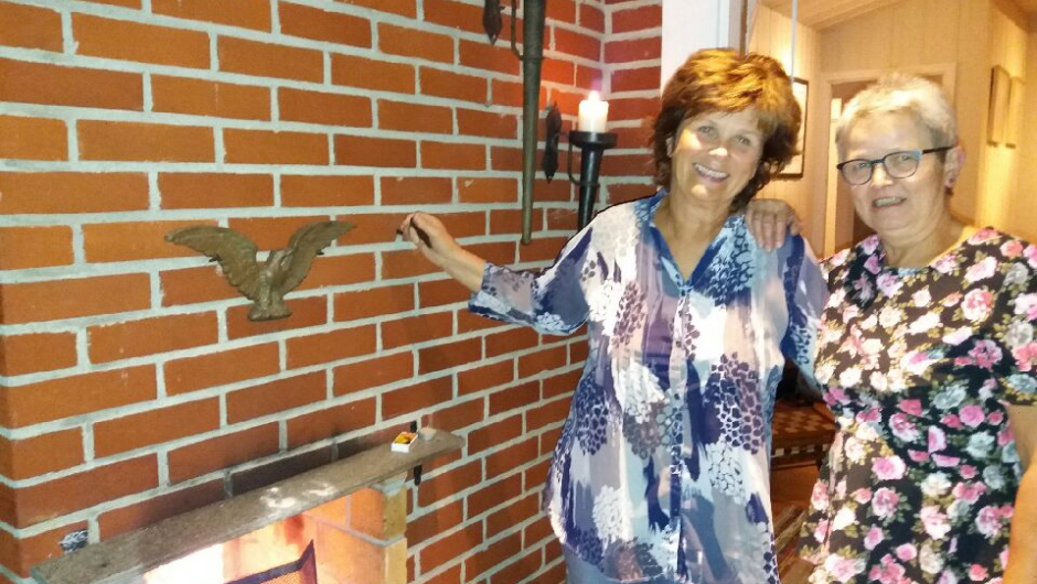 Helga og Tone Leder Tone og nestleder Helga