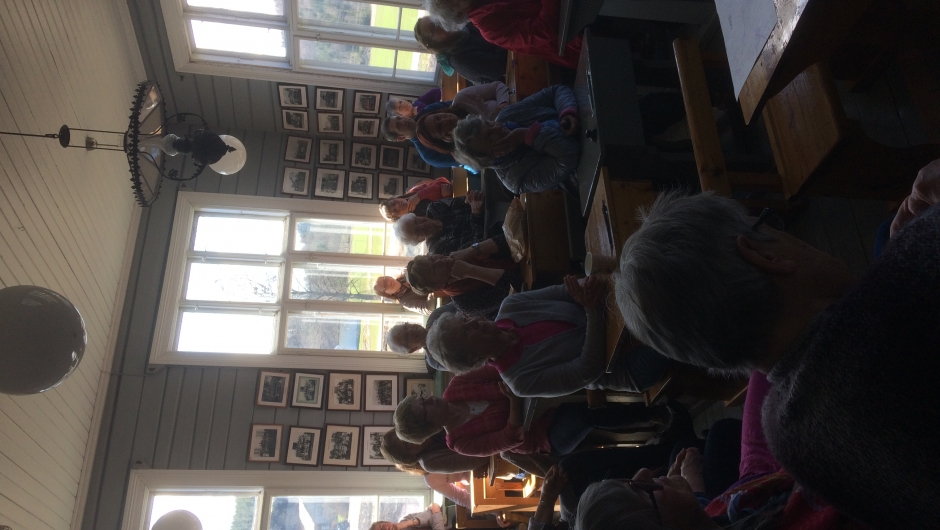 åpen dag underholdning i skolestua