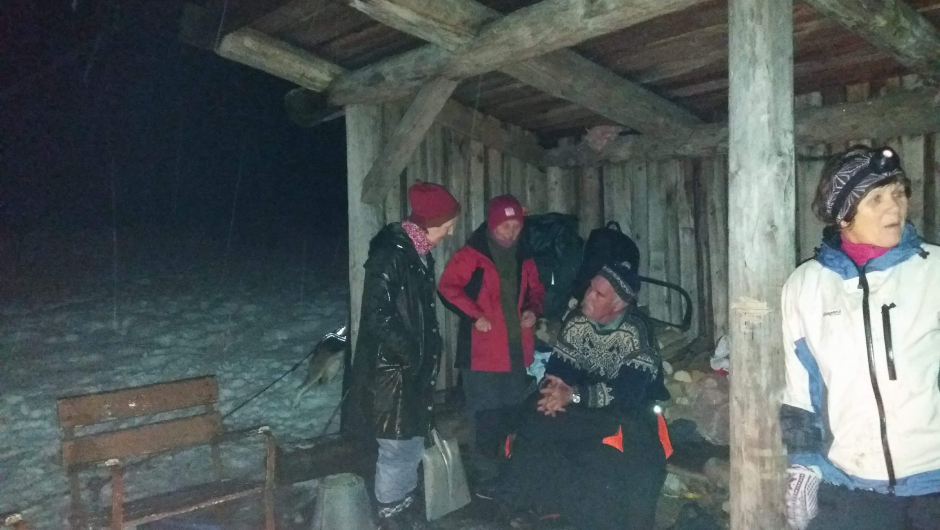 Folk koser seg Folk koser seg