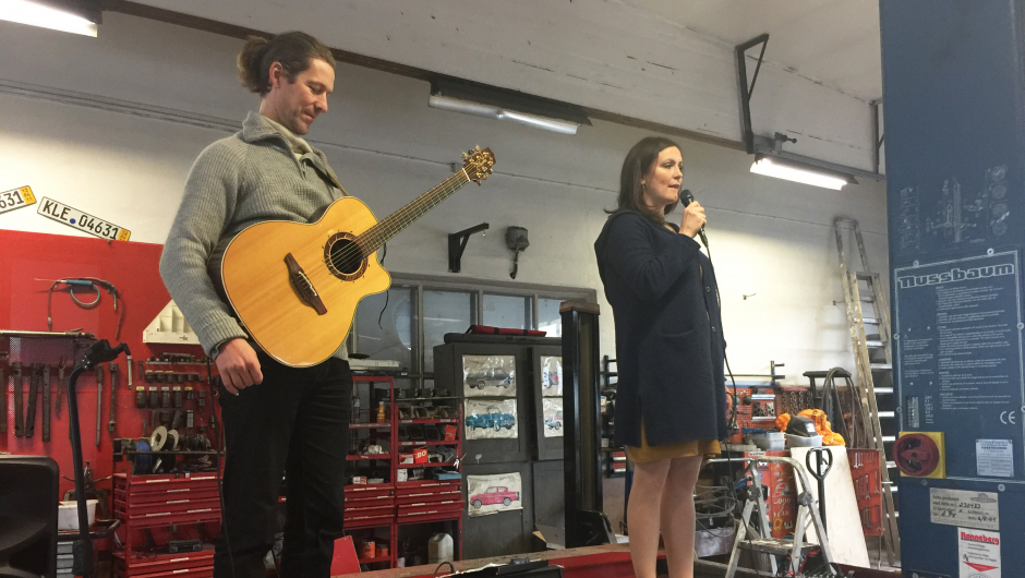 Minikonsert i uvanlig konsertlokale Minikonsert i uvanlig konsertlokale