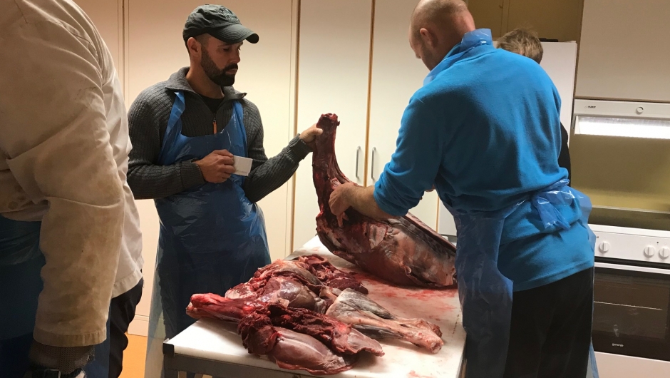 Deltakerne prøver selv Deltakerne prøver selv