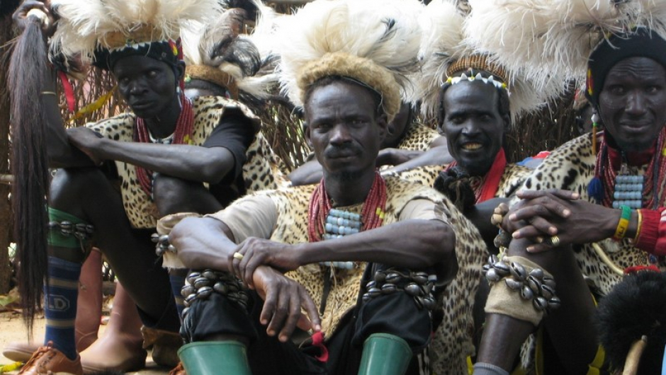 Toposa-menn i krigsmundur