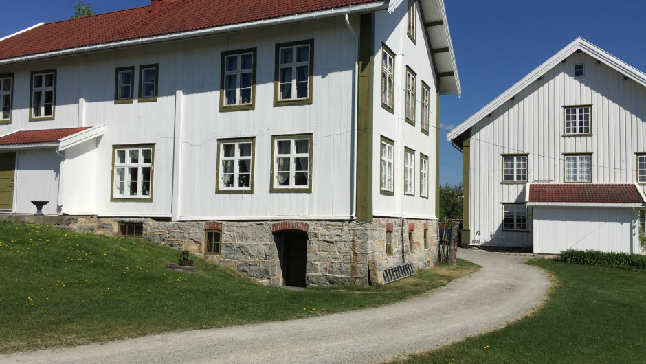 Simenstad Gård med servering av meget god lunsj