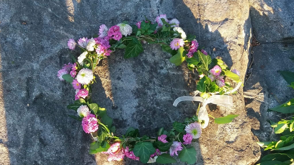 Hodekrans av blomster