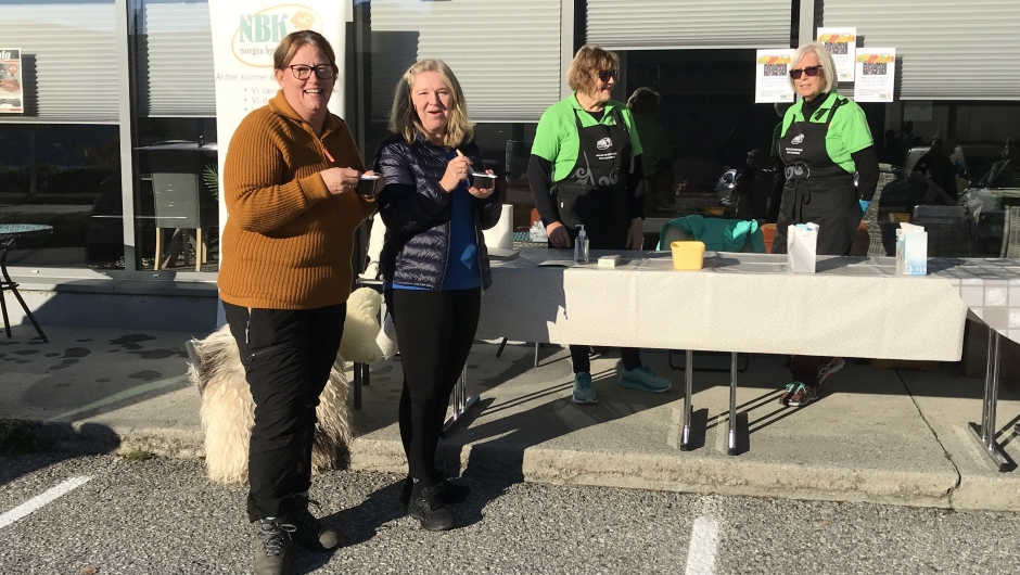 Dette smaka godt, sa Randi og Mariann. Dette smaka godt, sa Randi og Mariann.