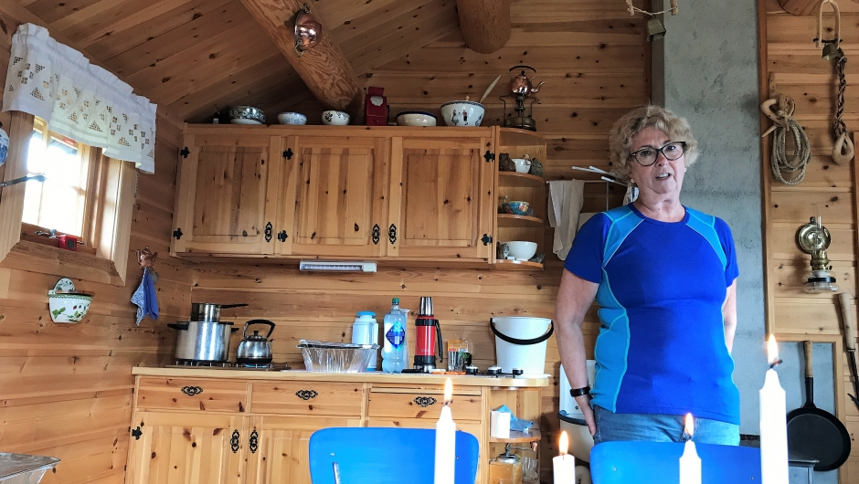 Vertinna vår, Nelly. Vertinna vår, Nelly.