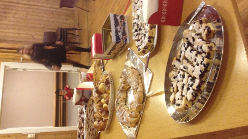 Kaker, vafler og kaffe, te og saft smakte godt!