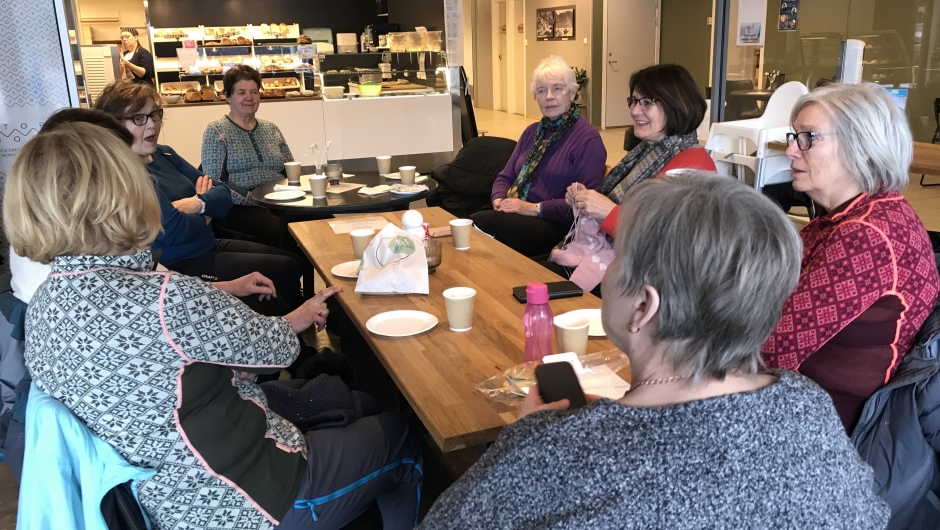 Mykje godt i hyllene på bakeriet, så alle vart gode og mette! Mykje godt i hyllene på bakeriet, så alle vart gode og mette!