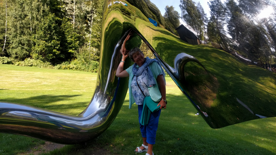 "I'm Alive" heter denne skulpturen av Tony Cragg