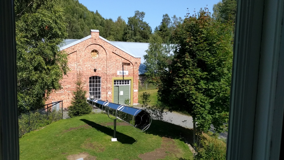 Og fra formannsboligen ser vi ned på "The View Machine"