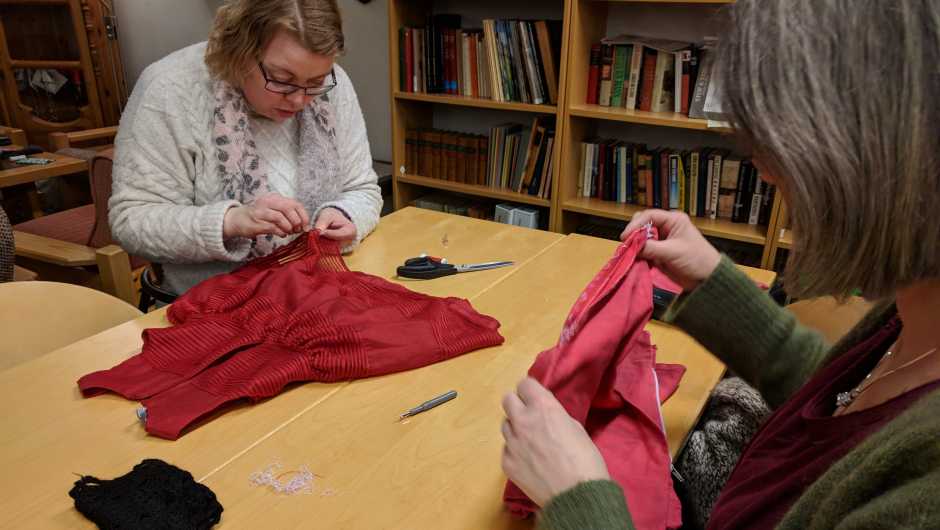 Lisbeth Jensen og Astrid Nåtedal Holmen med hver sitt prosjekt