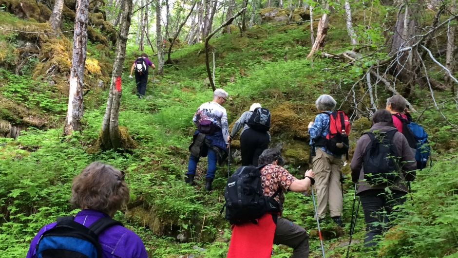 Bygda i bevegelse ! Her må alle krefter i sving ! Bygda i bevegelse ! Her må alle krefter i sving !
