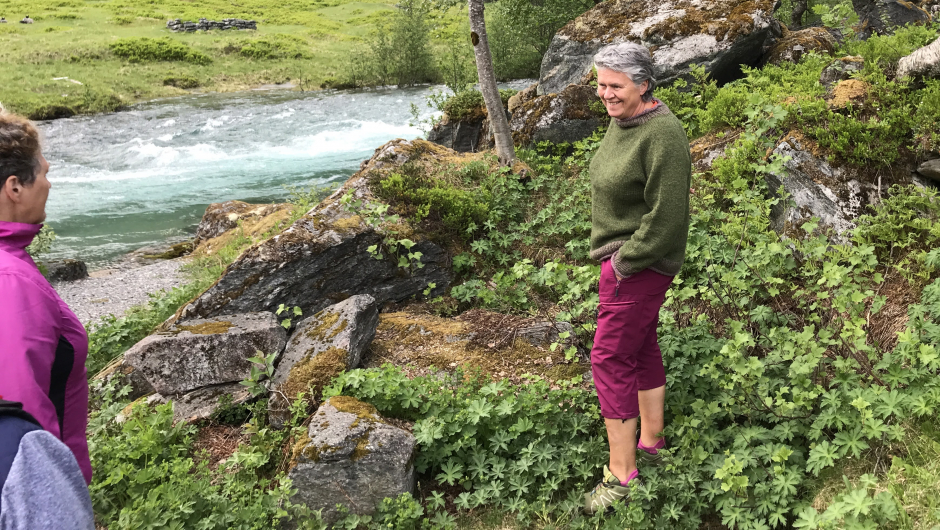 Mette Marie Døving var initiativtaker med sel på setra. Bodil Døving har også sel der. Mette Marie Døving var initiativtaker med sel på setra. Bodil Døving har også sel der.