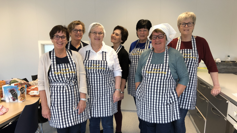 Instruktører i dag var Alfhild, Marit-Anne, Rigmor, Aud Brit, Anne Lise, Peggy og Hilde Instruktører i dag var Alfhild, Marit-Anne, Rigmor, Aud Brit, Anne Lise, Peggy og Hilde