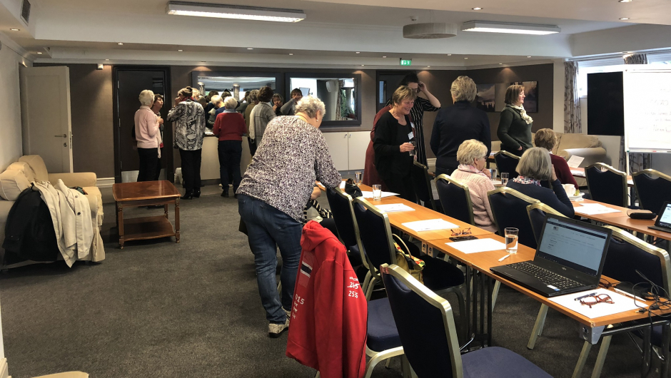 og en kaffekopp og en kaffekopp