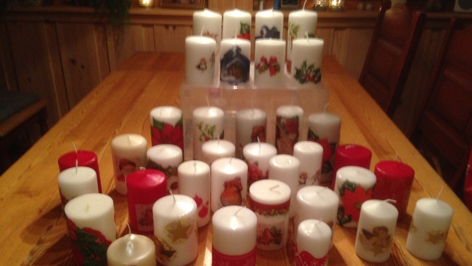 Flotte dekorerte lys.