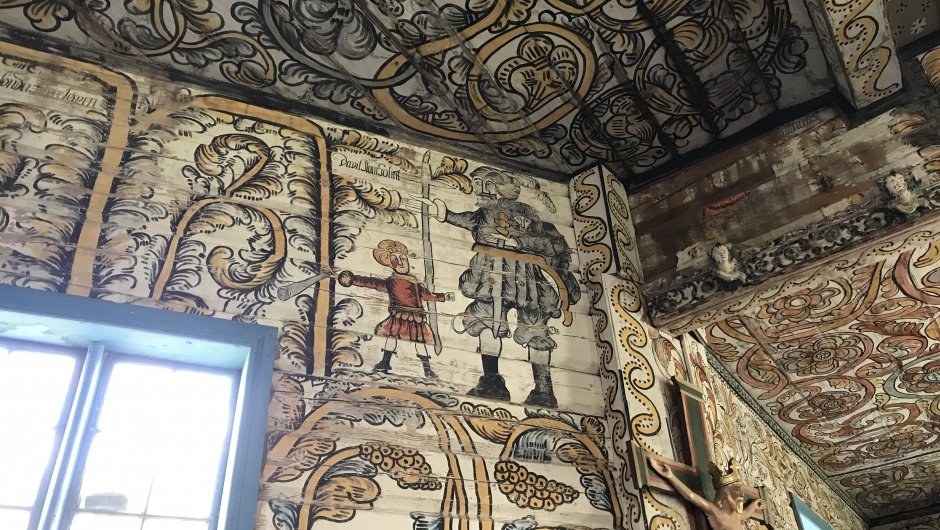 Her ser vi David og Goliat. Her ser vi David og Goliat.