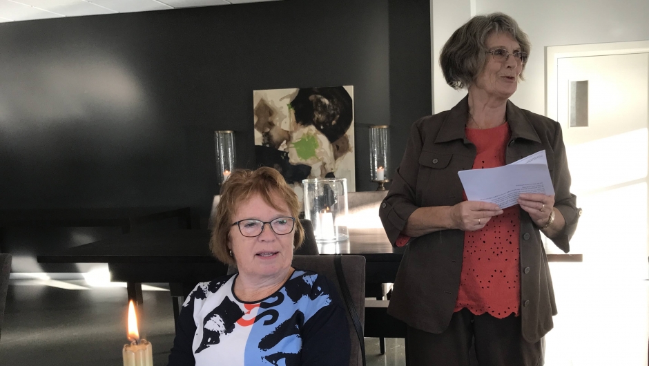 Petra ynskjer velkomen. -Takk til Petra og Gerd for ein triveleg tur. Petra ynskjer velkomen. - Takk til Petra og Gerd for ein triveleg tur.