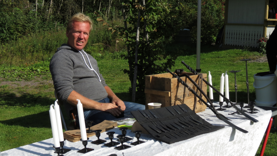 Stampesmia er et kjært innslag, ved Jørn Stampe Hansen Stampesmia er et kjært innslag, ved Jørn Stampe Hansen