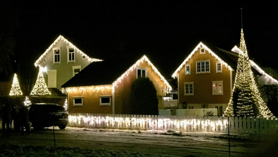 Julepynta Skomakergate i Valldal ! 