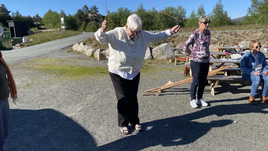 Kjellfrid Tufteland hopper strikk