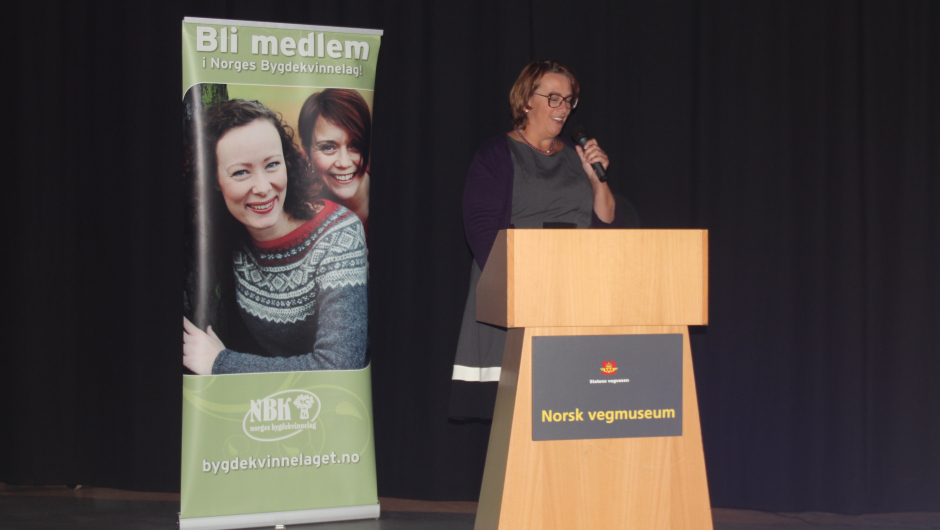 Ellen holdt tale til 80 åringen! Leder i NBK, Ellen Krageberg holdt tale til jubilanten