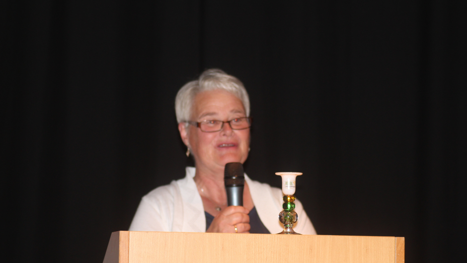 Dagens toastmaster Kari Gaarder Hubred Dagens toastmaster Kari Gaarder Hubred