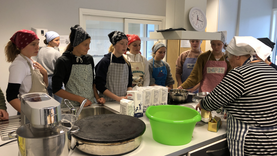 Rigmor viser og forklarer Rigmor viser og forklarer