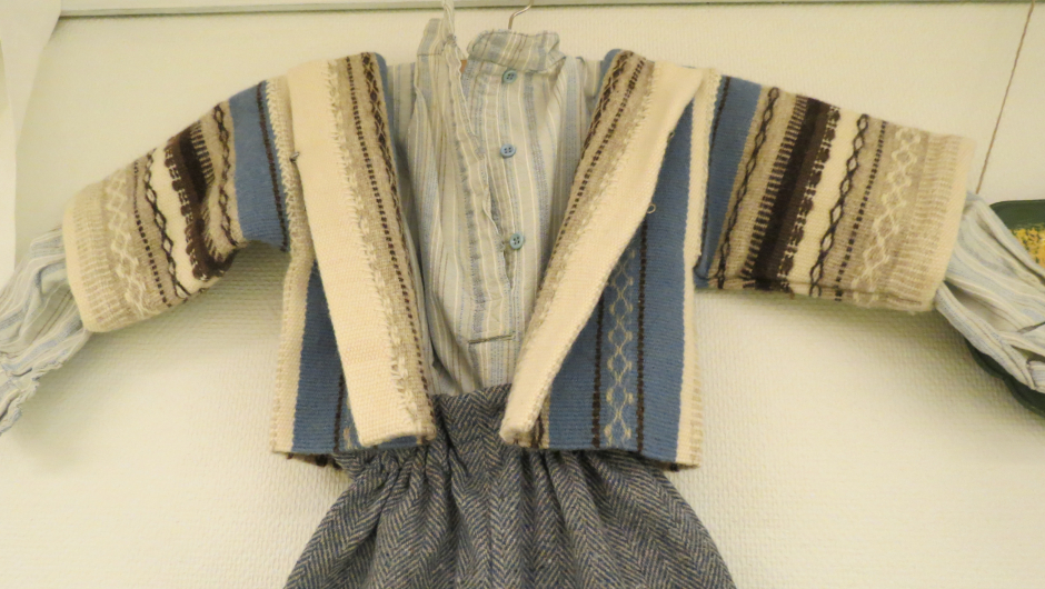 17.maiantrekk til en liten kar. Gjeterjakka har vært en bordløper...