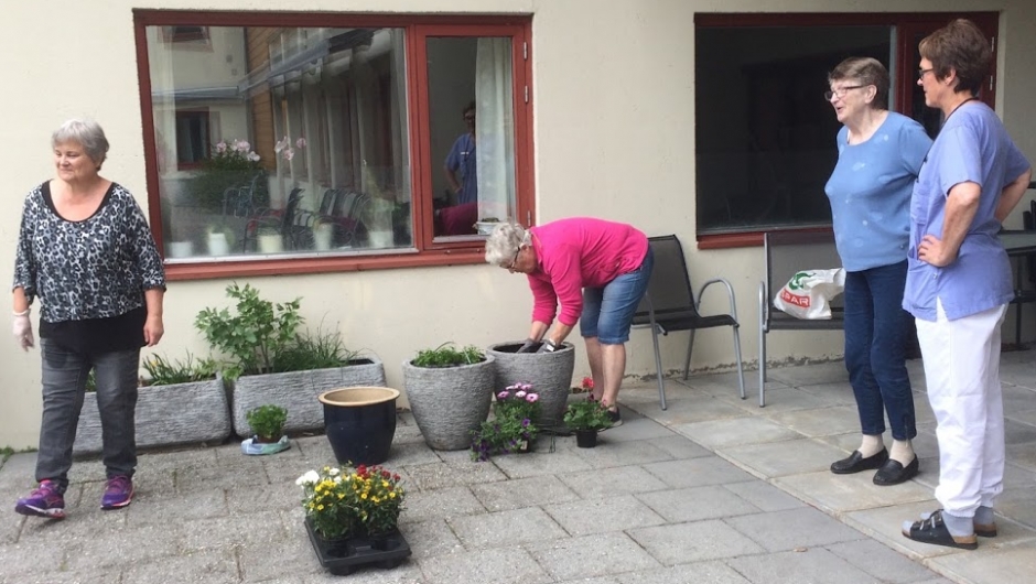 Kjekt med inspeksjon av bebuar og tilsett. Kjekt med inspeksjon av bebuar og tilsett.