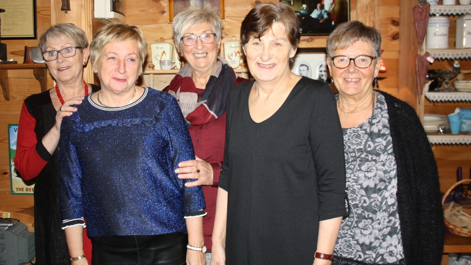 Komiteen denne kvelden, Vigdis Aarre Olsen,Henny Strand ,LilliAnn Drønen Britt Padøy og Hildur Fitjar.