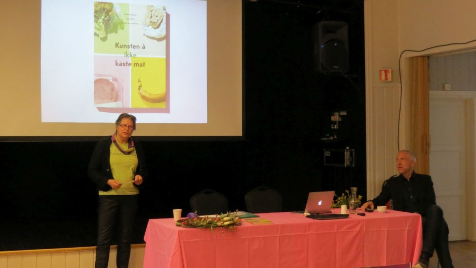 Lagets leder, Anne Berit Finden, introduserte Thomas Horne.