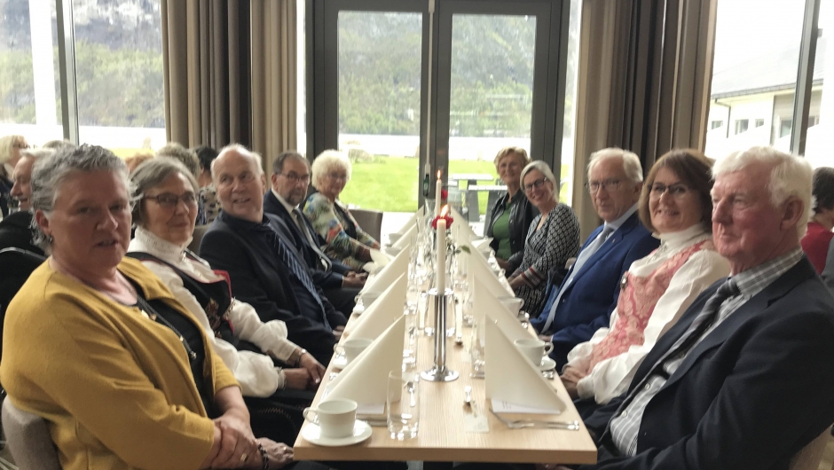 Klar for 3-retters middag på Valldal Fjordhotell. Klar for 3-retters middag på Valldal Fjordhotell.