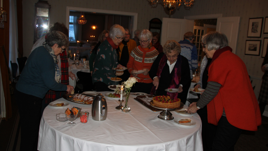 Kaffe og nydelige kaker i Direktørboligen Kaffe og nydelige kaker i Direktørboligen