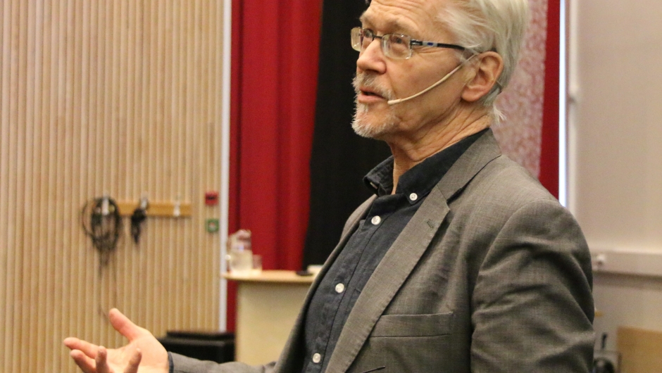 Spennende språkreise med Sylfest Lomheim.Foto Bjørg