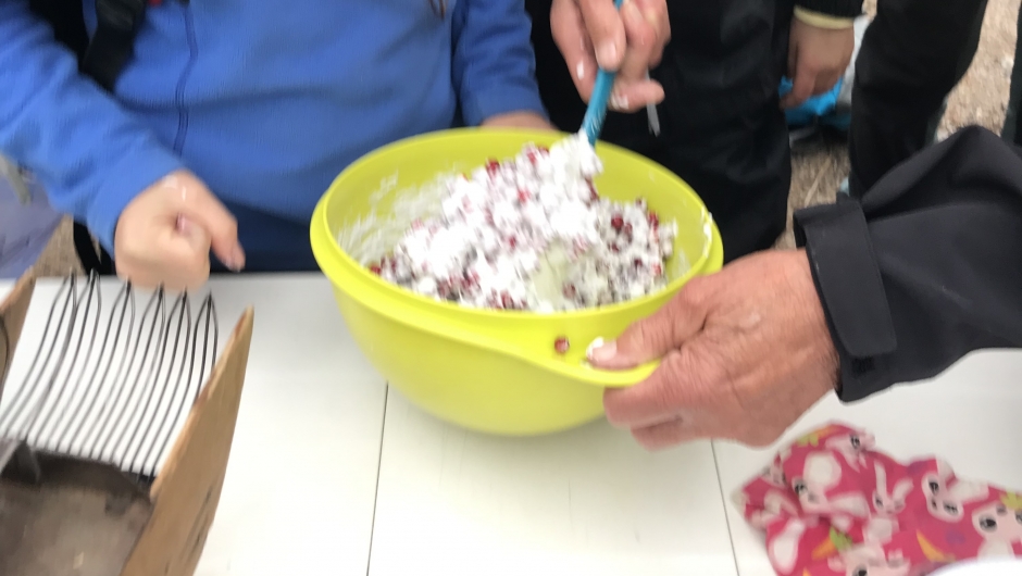 Trollkrem røres Trollkrem røres