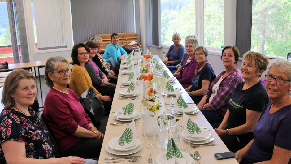 Velkommen til bords Foto KS