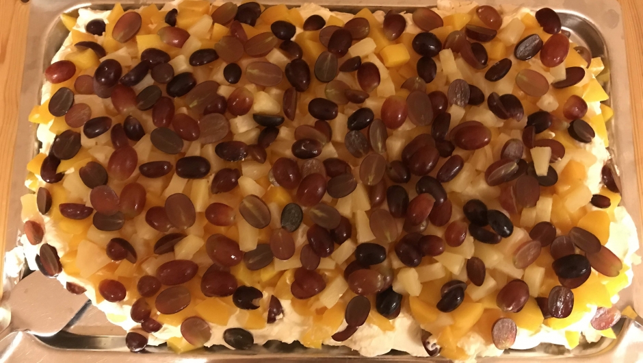 Deilig Pavlovakake til kaffien. Deilig Pavlovakake til kaffien.