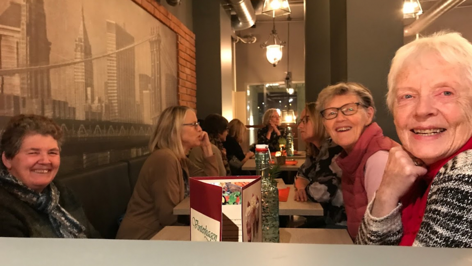 Ingen sure miner med desse damene, nei! Ingen sure miner med desse damene, nei!