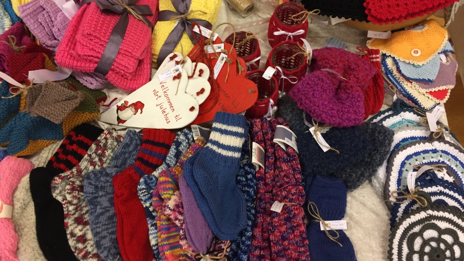 Håndarbeidsprodukter laget av medlemmene