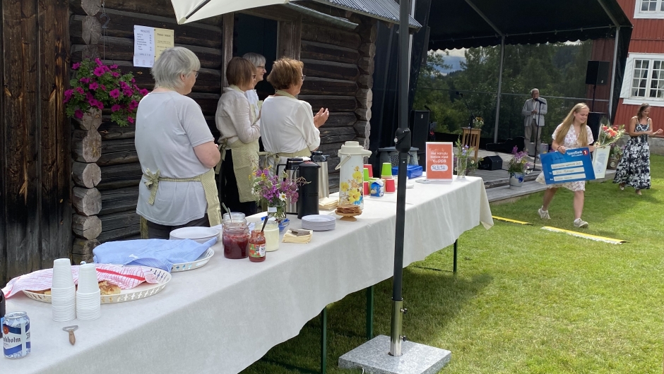 Det klappes for vinner av ungdomsstipendet, Julie Det klappes for vinner av ungdomsstipendet Julie