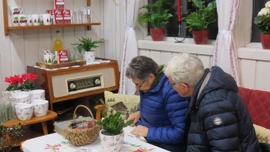 I retrohjørnet fant Anne Berit gammel familiehistorie. I retrohjørnet fant Anne Berit gammel familiehistorie.