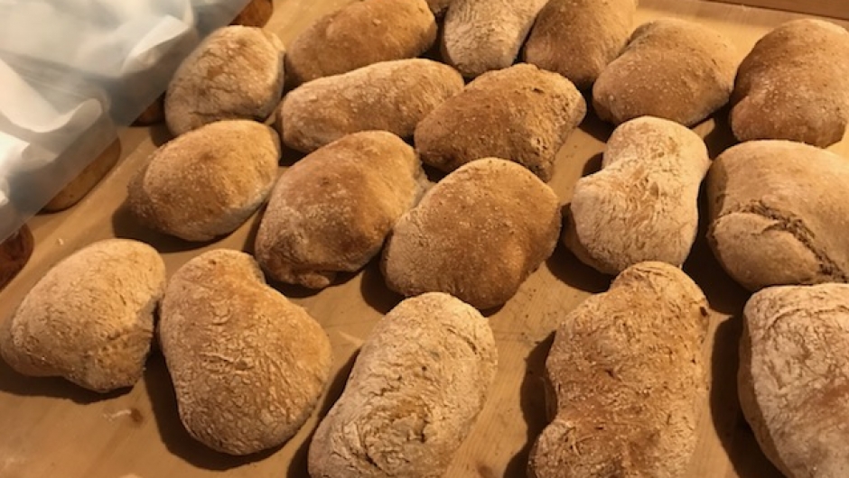 Nesten så vi kjenner duften av ferskt bakverk